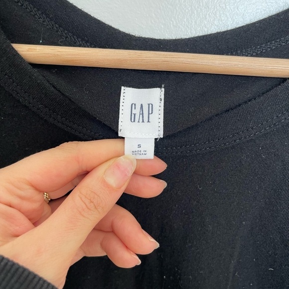 GAP Flutter Sleeve Tee Shirt Black - Picture 4 of 6